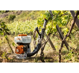 SR 200 - lekki, spalinowy opryskiwacz plecakowy Stihl