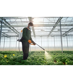 SG 71, opryskiwacz precakowy Stihl 18L