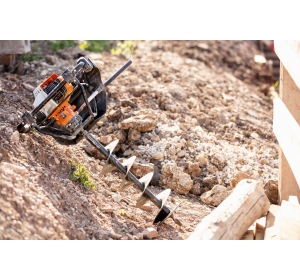 BT 131 - Jednoosobowy świder glebowy Stihl, moc 1,9 KM