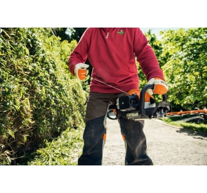 HS 82 R, 60 cm Profesjonalne spalinowe nożyce do żywopłotu moc 1 KM silnik 2-MIX, Stihl