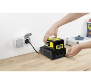 Szybka ładowarka 18 V do akumulatorów Karcher
