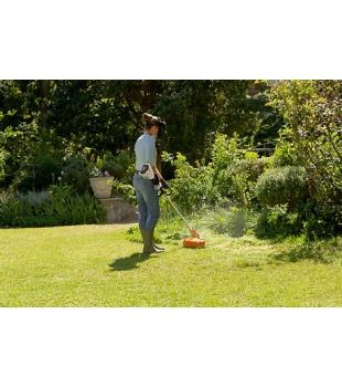 Kosa akumulatorowa FSA 60 R Stihl zestaw z akumulatorem AK 20 i ładowarką AL 101