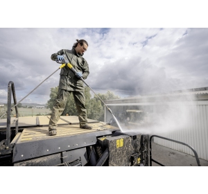 Urządzenie wysokociśnieniowe Karcher HD 9/20-4 S (200 bar | 900 l/h | 60 °C) Profesjonalna myjka+ Plecak
