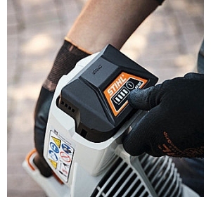 Pilarka akumulatorowa Stihl MSA 60 C-B, z akumulatorem AK 20 i ładowarką AL 101 + KLIN DO DRZEWA