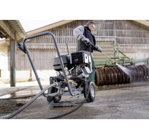 HD 9/25 G Classic Benzyna (250bar, 900l/h) profesjonalna myjka spalinowa Karcher