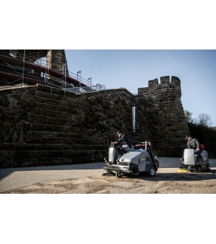KM 100/100 R Bp Profesjonalna Zamiatarka z fotelem operatora Karcher