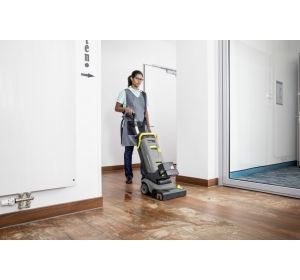 Szorowarka kompaktowa Karcher BR 30/4 C Bp (30 cm / 200 m²/h / 1270 obr.) (wersja bez akumulatora i ładowarki)