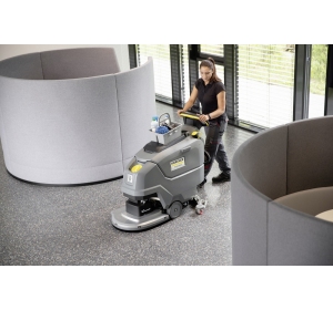 BD 50/55 W Classic Bp profesjonalna szorowarka Karcher + 2x akumulator + ładowarka + złączka