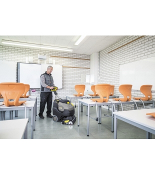 BR 35/12 C Bp Pack Profesjonalna Szorowarka akumulatorowa Karcher
