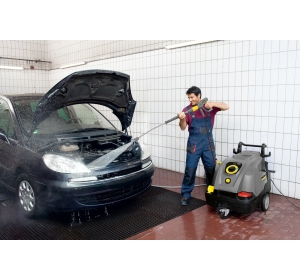 Profesjonalna myjka ciśnieniowa Karcher HDS 6/14-4 C (140 bar / 600 l/h / 155°C) Wolnoobrotowy silnik