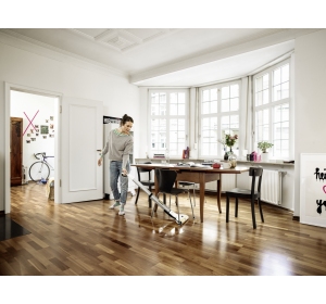 Mop elektryczny Karcher EWM 2 (60 m² / 30 cm / 20 min.) + RM 537 Bezprzewodowy mop do mycia podłóg