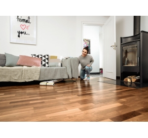 Mop elektryczny Karcher EWM 2 (60 m² / 30 cm / 20 min.) + RM 537 Bezprzewodowy mop do mycia podłóg