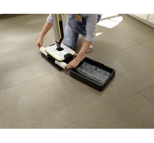Mop elektryczny Karcher FC 7 (175 m² / 30 cm / 45 min.) + RM 537 Bezprzewodowy mop myjący