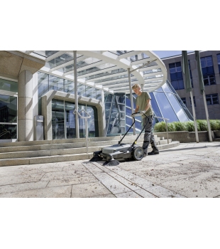 Zamiatarka ręczna Karcher KM 70/20 C 2SB (3920 m²/h / 20 l / 48 - 98 cm)