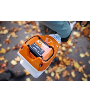 Kombimotor KMA 120 R Stihl bez akumulatora i ładowarki