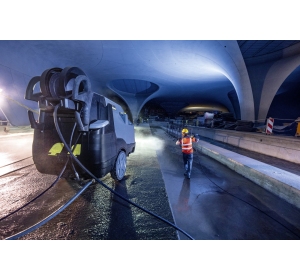 Profesjonalna myjka ciśnieniowa gorącowodna Karcher HDS 13/20-4 SXA (200 bar / 1300 l/h / 155 °C) Do mycia i dezynfekcji