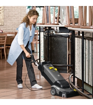 Szorowarka kompaktowa Karcher BR 30/4 C Adv (30 cm / 200 m²/h / 1450 obr.) Profesjonalna szorowarka automat szorujący