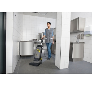 Szorowarka kompaktowa Karcher BR 30/4 C Adv (30 cm / 200 m²/h / 1450 obr.) Profesjonalna szorowarka automat szorujący