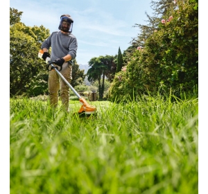 STIHL FSA 70 R (36V, 380mm) + AK 20 + AL 101 Kosa akumulatorowa 