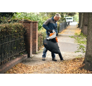 SHA 56 Stihl + AK 20 + AL 101 Dmuchawa - odkurzacz ogrodowy akumulatorowy 