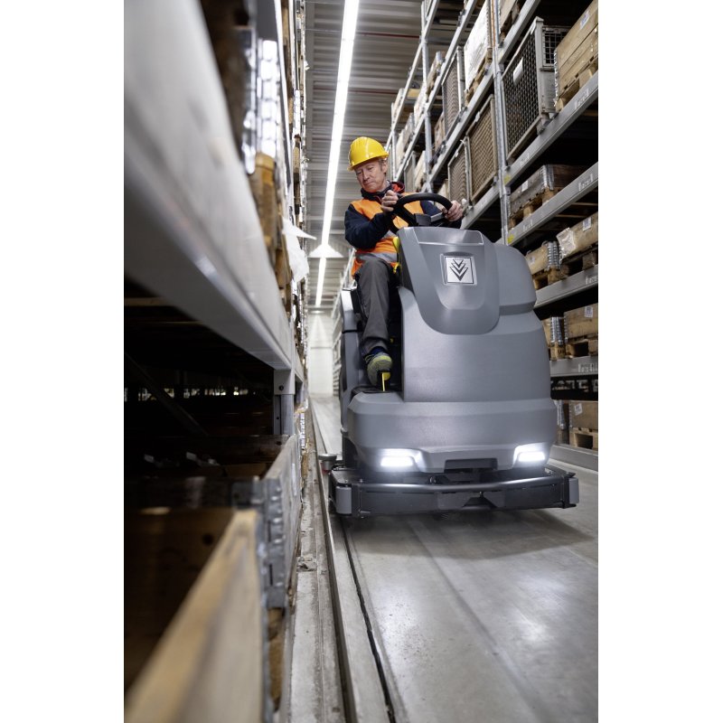 Szorowarka KARCHER B 220 R Bp Pack z fotelem dla operatora