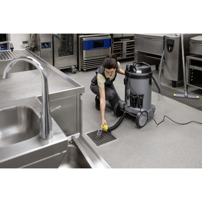 Karcher NT 48/1 (1380 W / 48 l / DN 35) Profesjonalny odkurzacz z funkcją zbierania wody