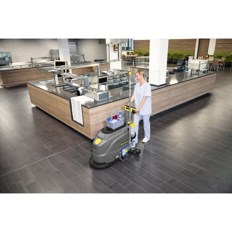 BD 43/25 C Bp szorowarka Karcher + 2x Akumulator SIAP + Prostownik