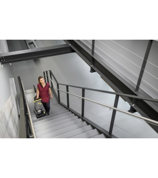KARCHER BR 30/4 C Bp Pack akumulatorowa szorowarka, automat szorujący CHEMIA RM 69