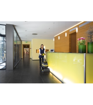 Karcher BR 35/12 C Bp Pack (1400 m²/h / 1 l/min / 12 l) + CHEMIA RM 69 Szorowarka akumulatorowa