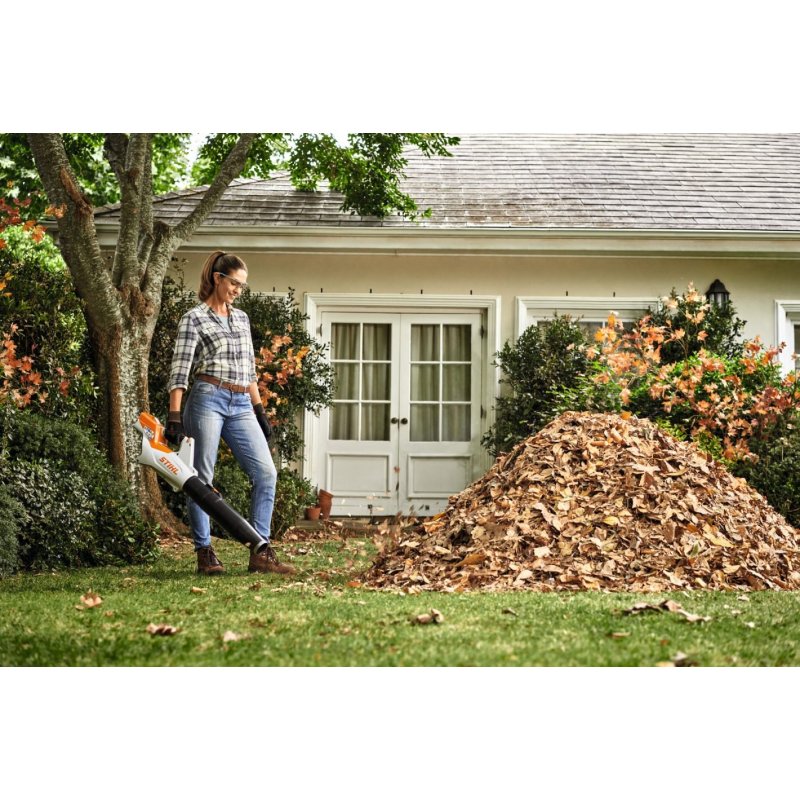 STIHL BGA 60, Dmuchawa akumulatorowa (akumulator AK 30S i ładowarka AL 101)