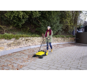 Karcher S 4 TWIN (2400 m² / 20 l / 68 cm) - zbierz liście, piasek i inne śmieci