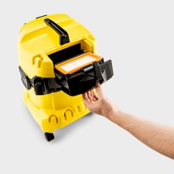 Karcher WD 4 P V-20/5/22 mocny odkurzacz przemysłowy z gniazdem do elektronarzędzia