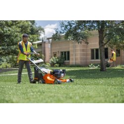 STIHL RM 756 YS - profesjonalna kosiarka spalinowa z napędem hydrostatycznym, 3,9 KM