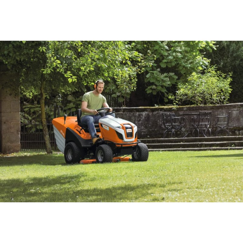 Traktor ogrodowy Stihl RT 6127, 21,2 KM, 125 cm