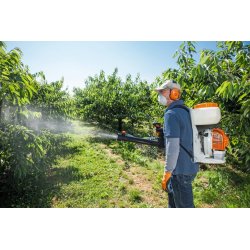 SR 200 - lekki, spalinowy opryskiwacz plecakowy Stihl