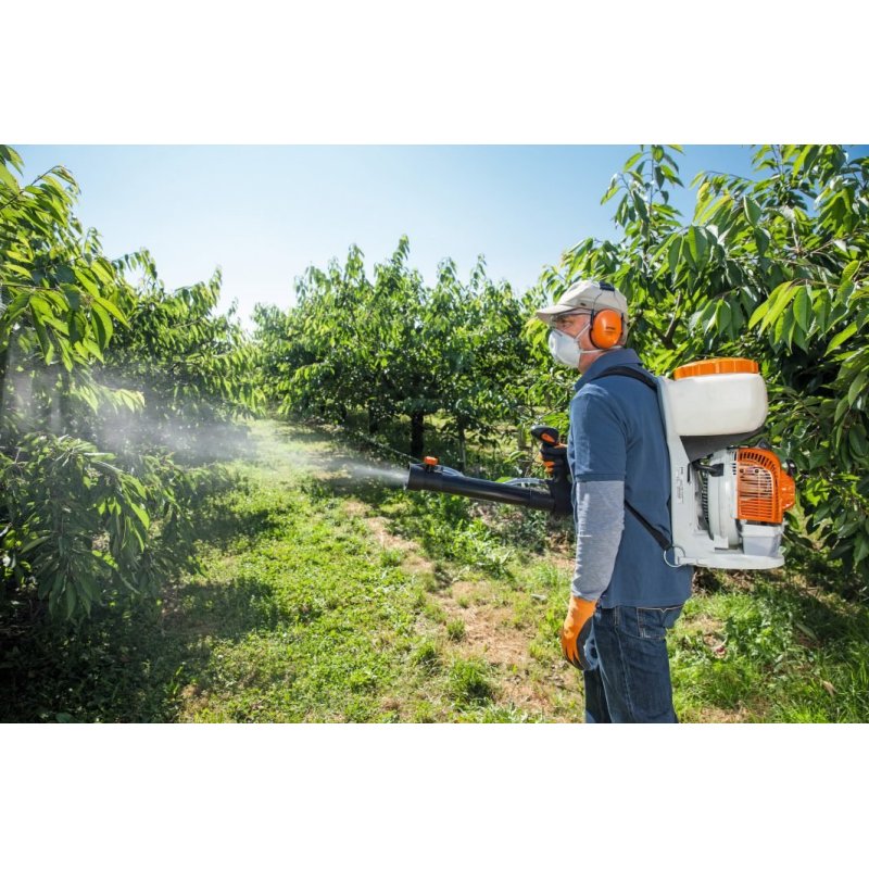 SR 200 - lekki, spalinowy opryskiwacz plecakowy Stihl