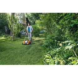 STIHL RLE 240 (1500 W, 34 cm), kompaktowy wertykulator i aerator elektryczny