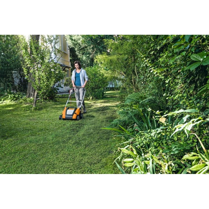 STIHL RLE 240 (1500 W, 34 cm), kompaktowy wertykulator i aerator elektryczny