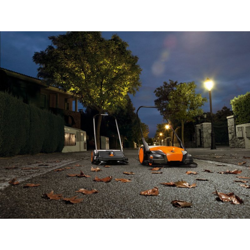 KG 550 - zamiatarka Stihl (550mm, 300m²/h)