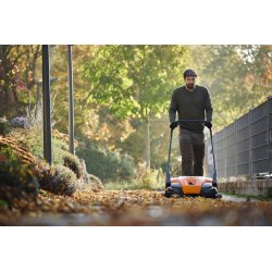 KG 770 - profesjonalna zamiatarka Stihl (770mm, 1500m²/h)