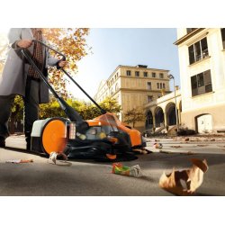 KGA 770 - profesjonalna zamiatarka Stihl (770mm, 1500m²/h)