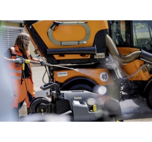 Karcher HDS 8/18-4 C (180 bar / 800 l/h / 155°C) Easy!Force Profesjonalna myjka gorącowodna + RM 81 10l