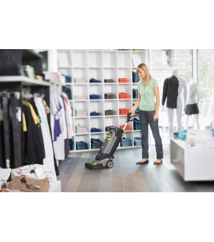 KARCHER BR 30/4 C (30 cm / 200 m²/h / 1450 obr.) Szorowarka, profesjonalny automat szorujący + RM 69
