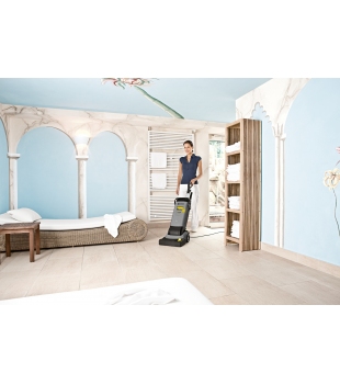 KARCHER BR 30/4 C (30 cm / 200 m²/h / 1450 obr.) Szorowarka, profesjonalny automat szorujący + RM 69