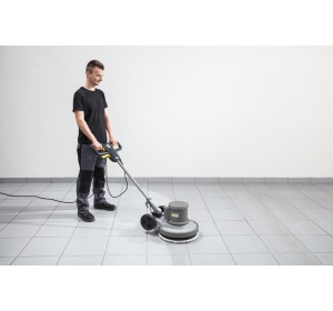 Karcher BDS 43/150 C Classic (43 cm / 90 mm / 150 obr.) Szorowarka jednotarczowa + CHEMIA RM 69