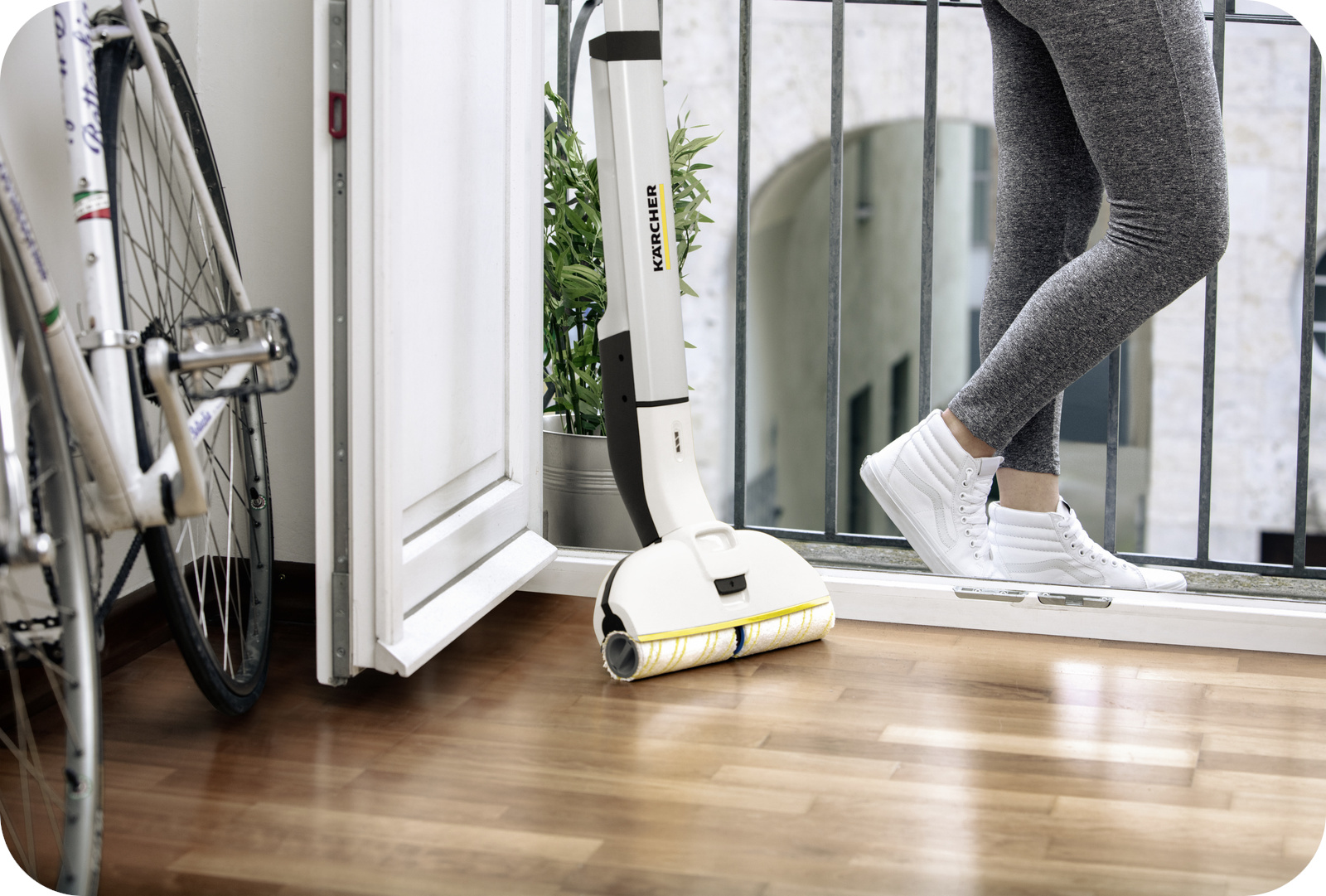 Łatwe czyszczenie krawędzi dzięki Karcher EWM 2