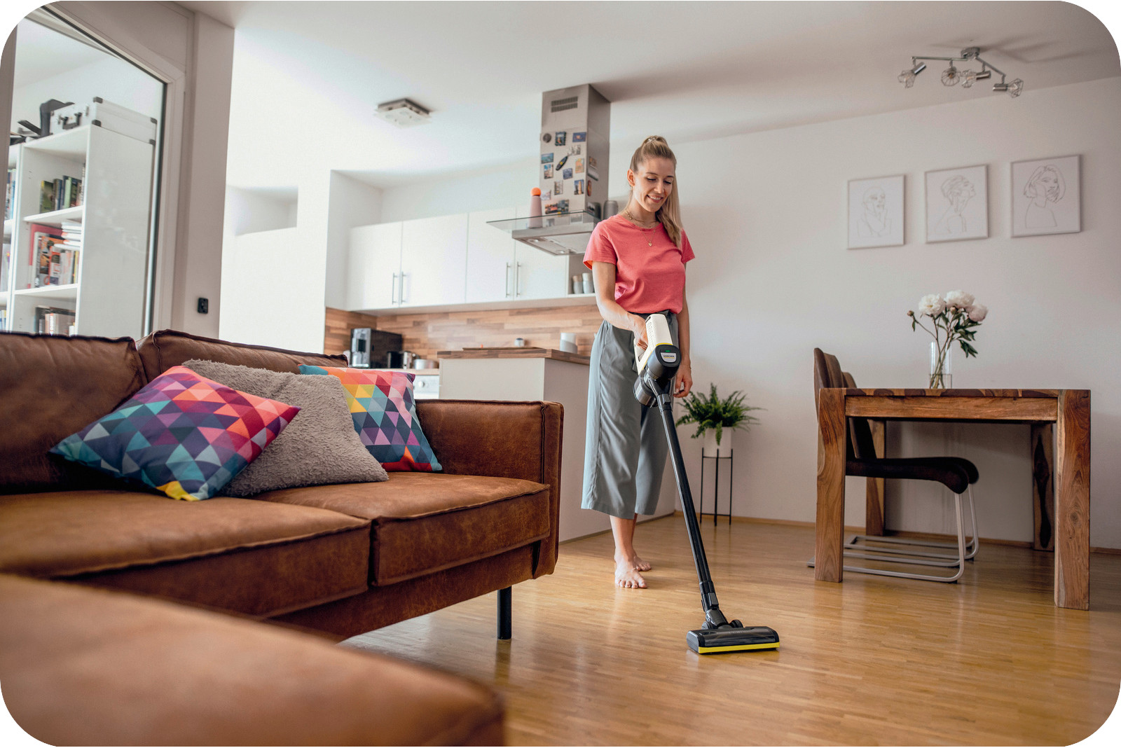 Lekki i poręczny odkurzacz Karcher VC 4 